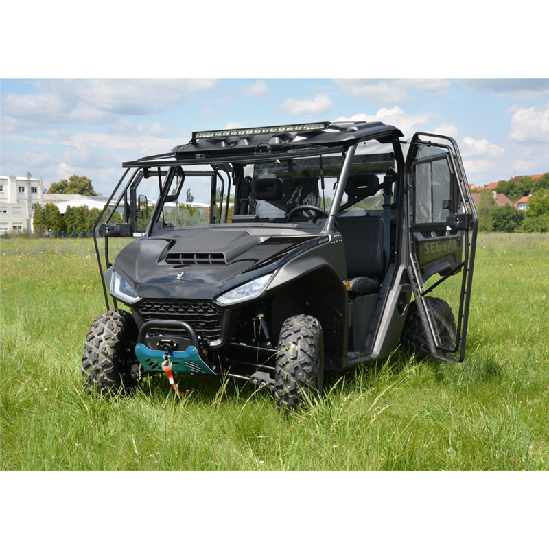 Segway Fugleman UT6 Full cab with wiper, washer (heating kit), LED bar Segway Fugleman UT6 Full cab with wiper, washer (heating kit), LED bar