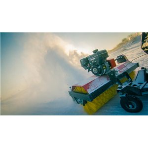 Sweeper with 6.5 HP Briggs & Stratton Engine