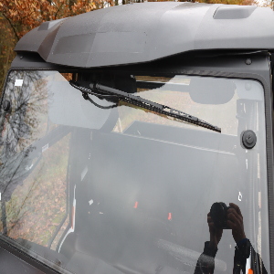 UTV diesel 1100 Full cab with acessories (wiper, washer, heating kit) fits original roof.