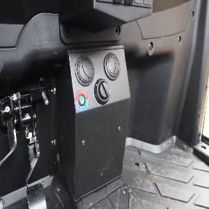 UTV diesel 1100 Full cab with acessories (wiper, washer, heating kit) fits original roof.