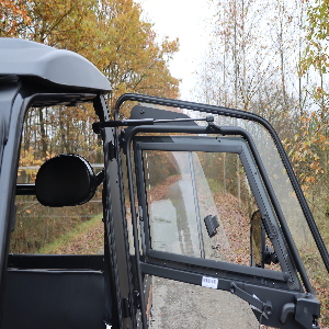 UTV diesel 1100 Full cab with acessories (wiper, washer, heating kit) fits original roof.
