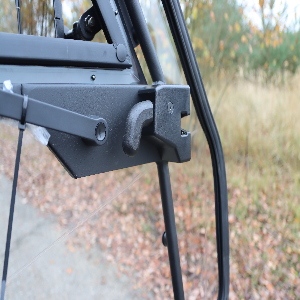 UTV diesel 1100 Full cab with acessories (wiper, washer, heating kit) fits original roof.