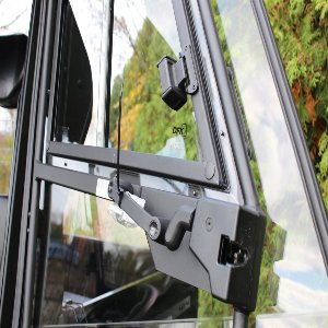 UTV diesel 1100 Full cab with acessories (wiper, washer, heating kit) fits original roof.